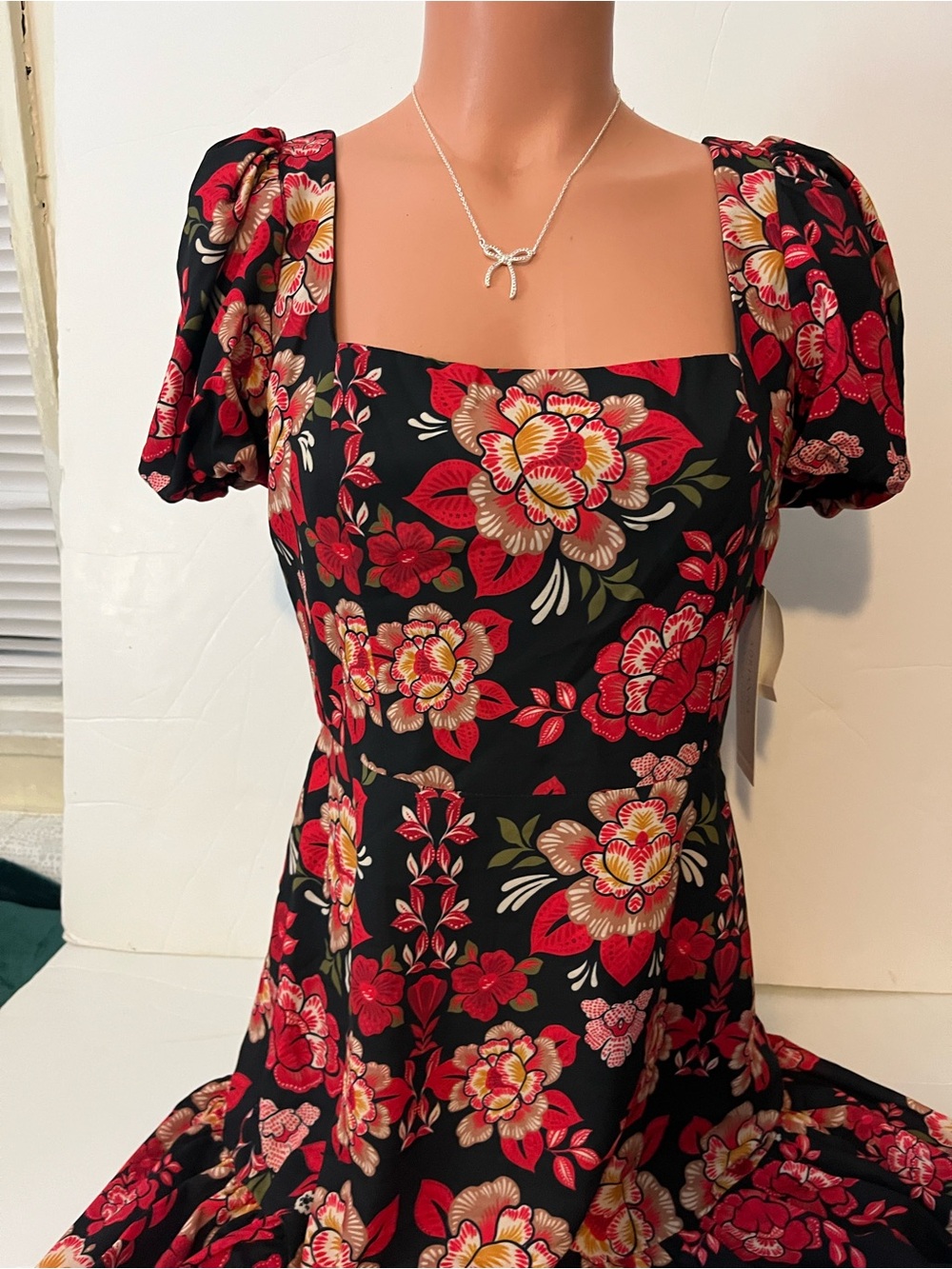 Floral Puff-Sleeve Midi Dress in Black and Red